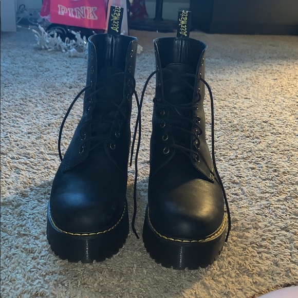 Dr. Marten boots, Shriver Hi - Picture 2 of 6